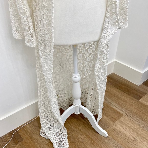 White Floral Kimono - Picture 6 of 6